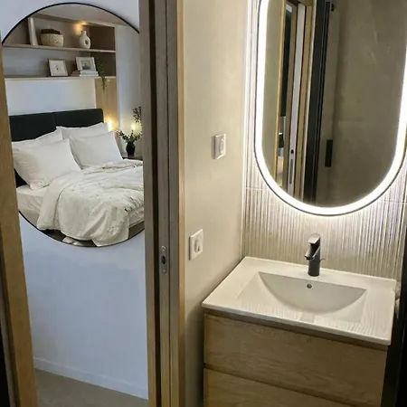 Paris Apartment Apartment *